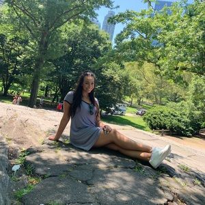 Meet your Posher, Stephanie